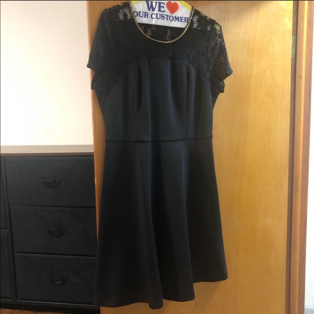 Jessica Simpson black lace dress